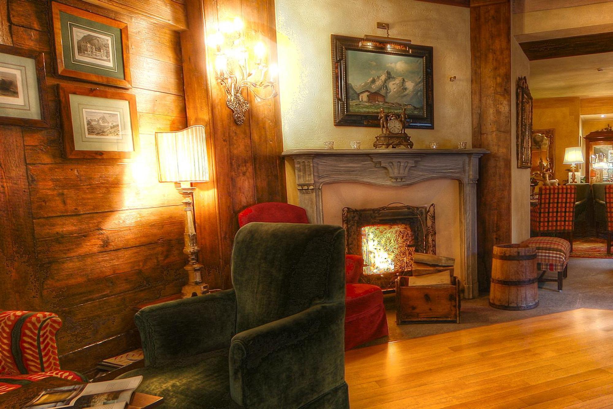 Villa Novecento Romantic Hotel - Estella Hotel Collection & Experience クールマイユール エクステリア 写真